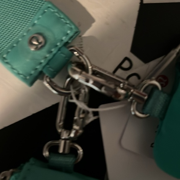 NWT teal dual pouch wristlet lululemon - Picture 5 of 5